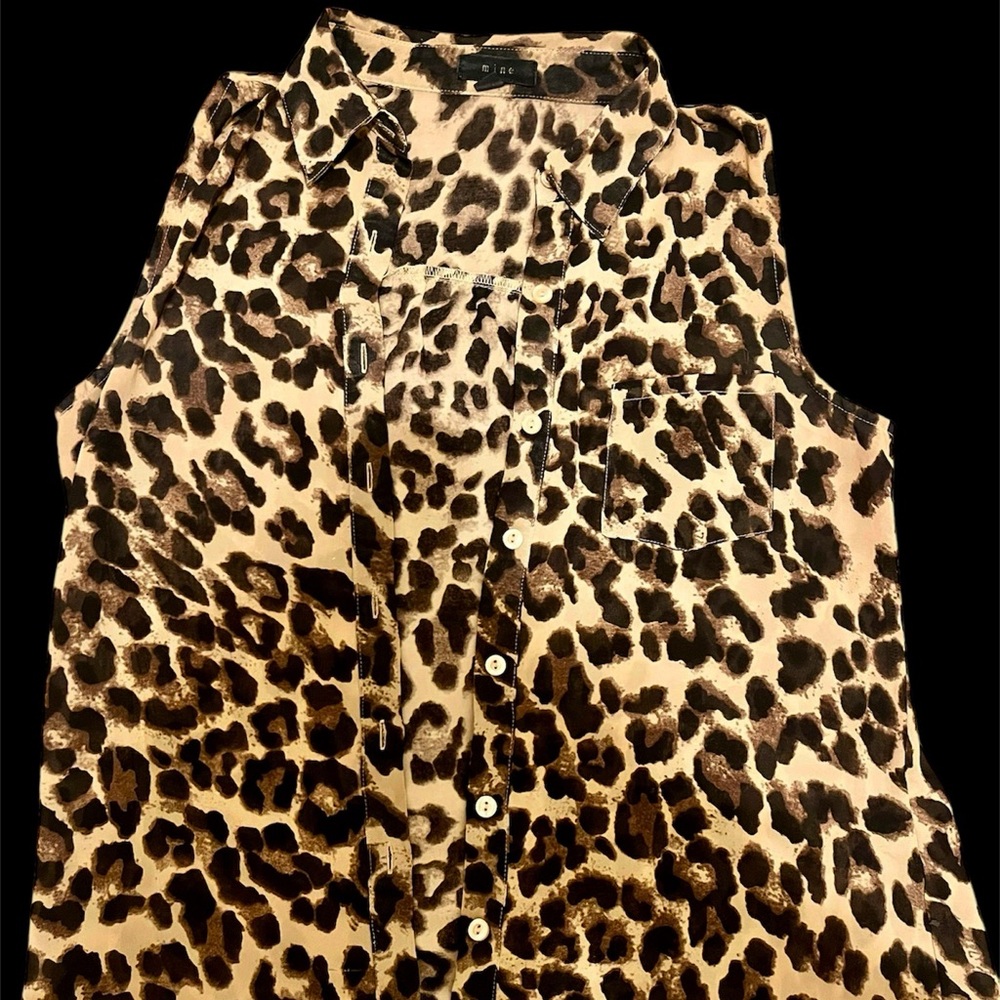 Leopard Print Sleeveless Blouse